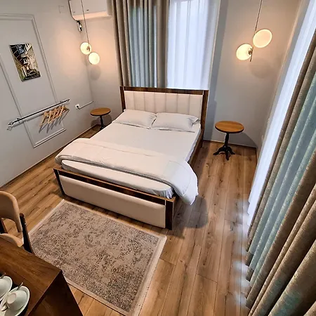 Mishel Bed & Breakfast *