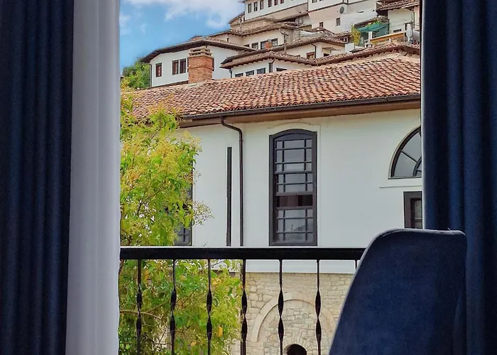 Mishel Alojamento de Acomodação e Pequeno-almoço 4*